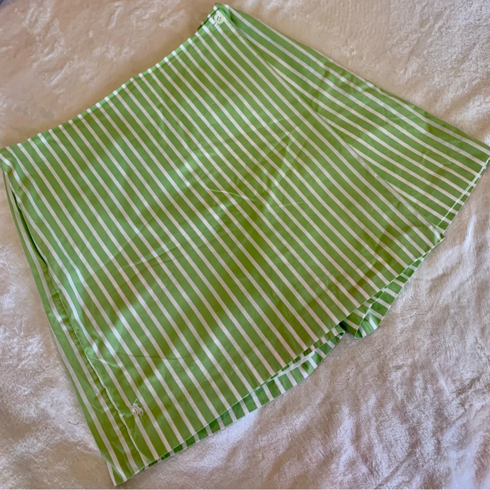Ralph Lauren Golf-Skort-Size 8-Green and White Pin Stripes